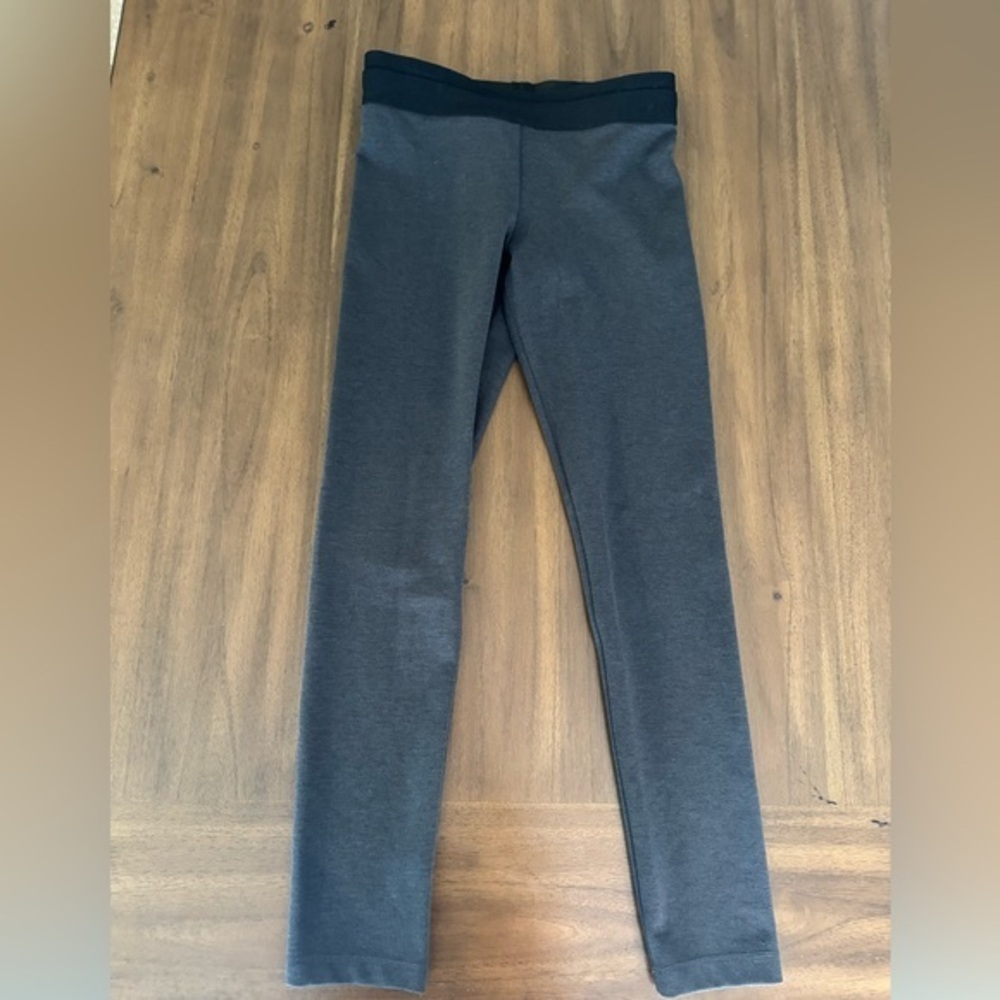BCBGMaxAzria Heather Grey Leggings Size Medium
